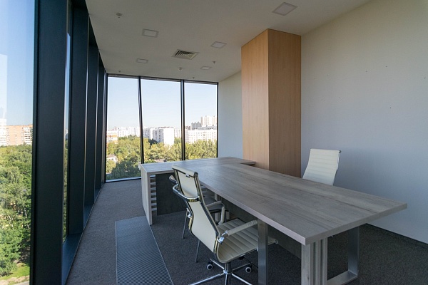 Офис 200 кв.м. с мебелью в БЦ Лотос (класс А)