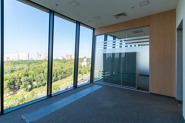 Офис 200 кв.м. с мебелью в БЦ Лотос (класс А)